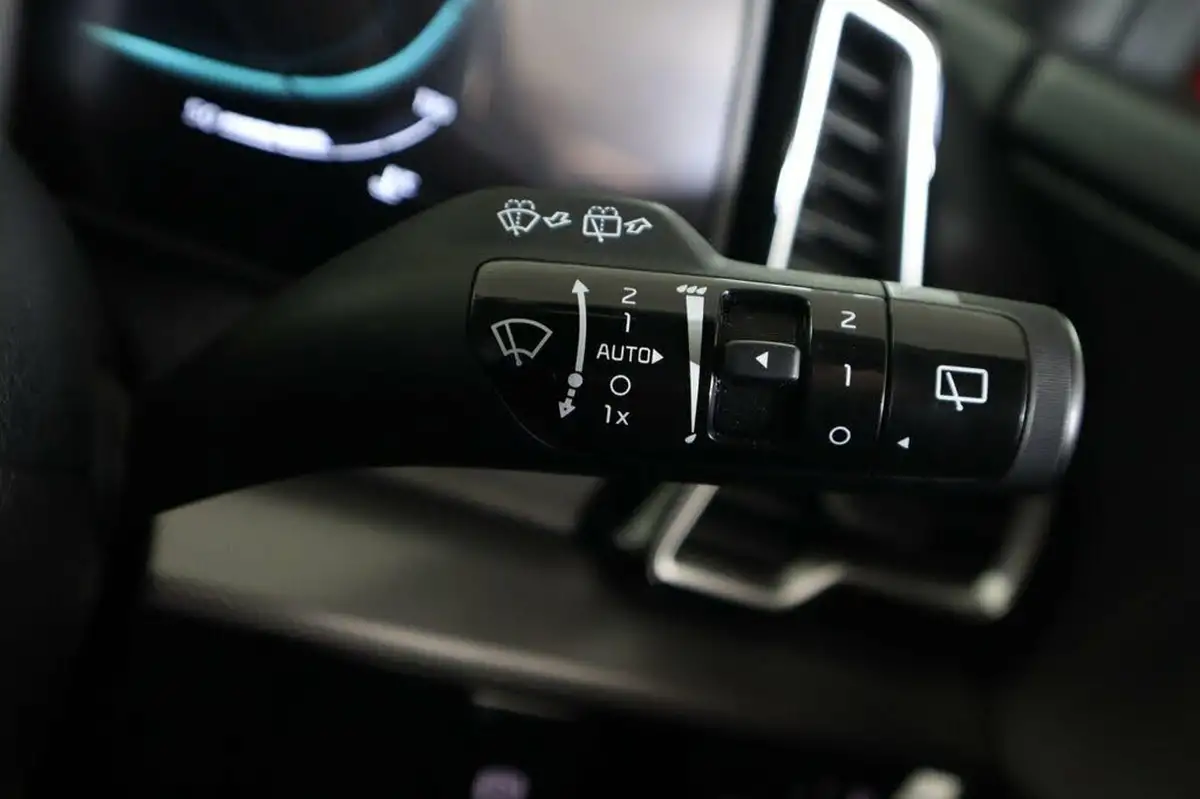 2023-kia-sportage-16-t-gdi-gt-line-148bhp-48v-dct-big-15