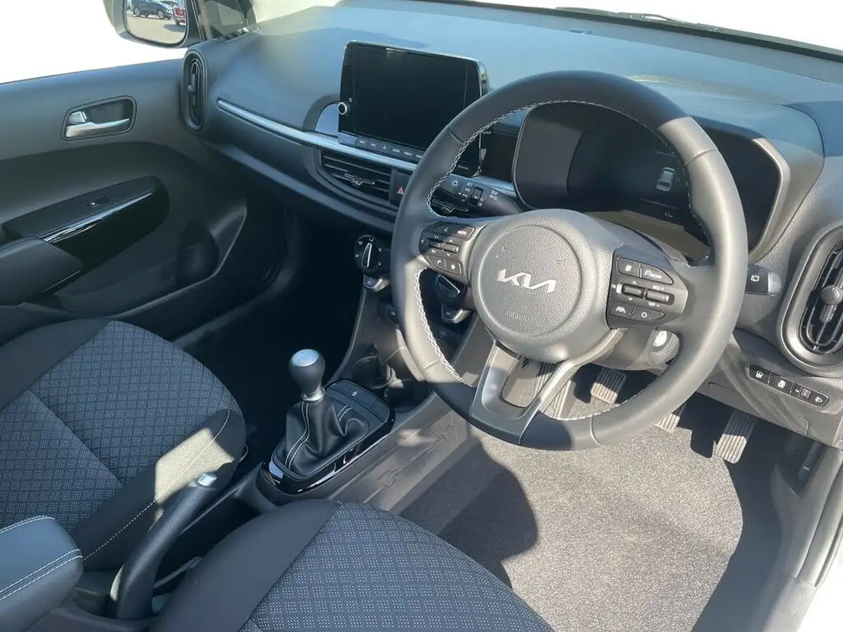 2025-kia-picanto-10-2-big-4