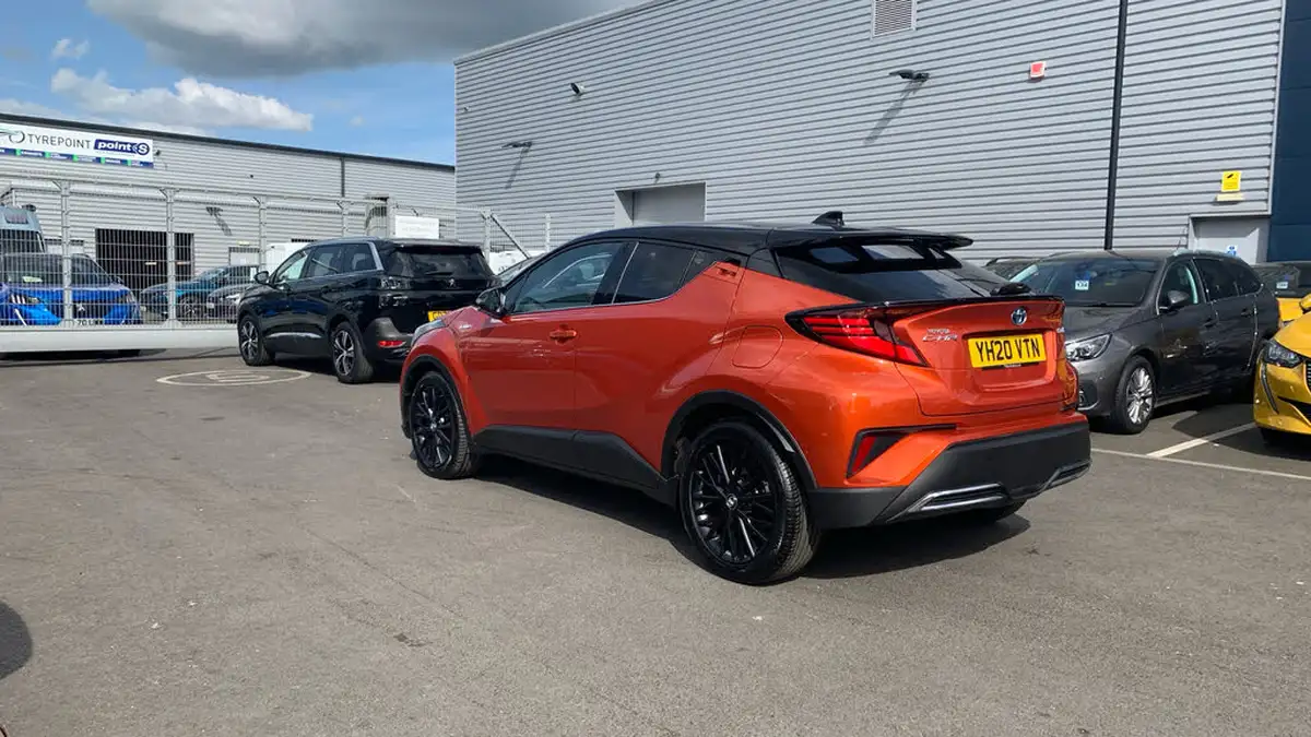2020-toyota-c-hr-20-vvt-i-orange-edition-big-4