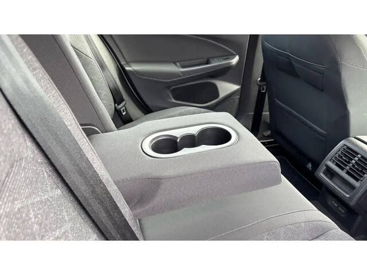 2021-volkswagen-golf-15-tsi-life-150ps-hatchback-big-68