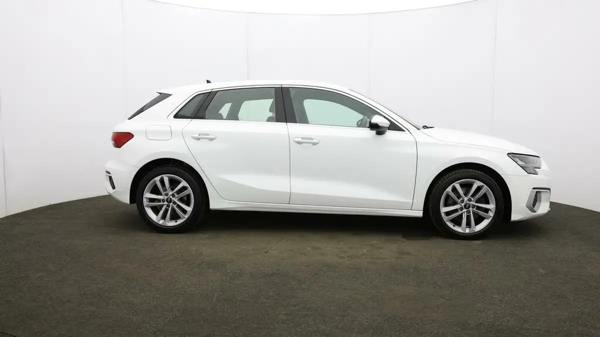 2021-audi-a3-10-30-tfsi-sportback-5d-s-tronic-big-44