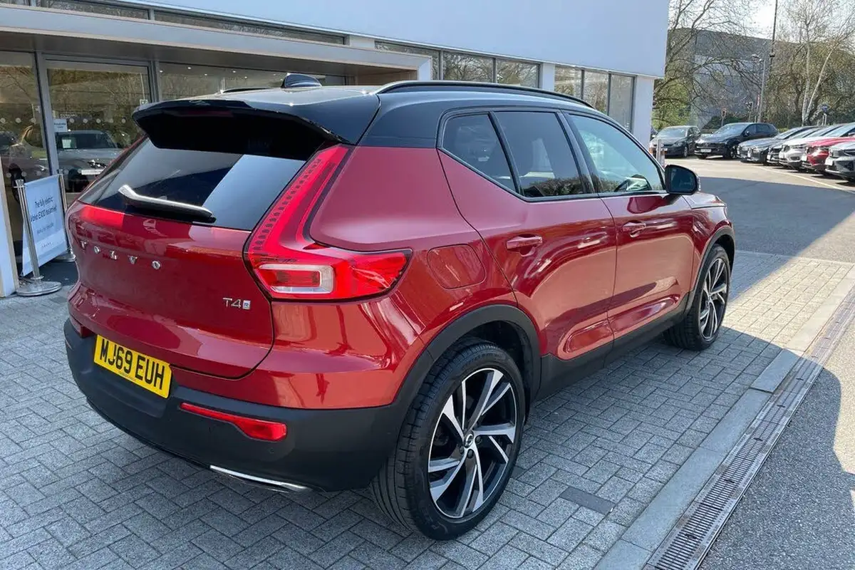 2020-volvo-xc40-20-t4-r-design-pro-big-6