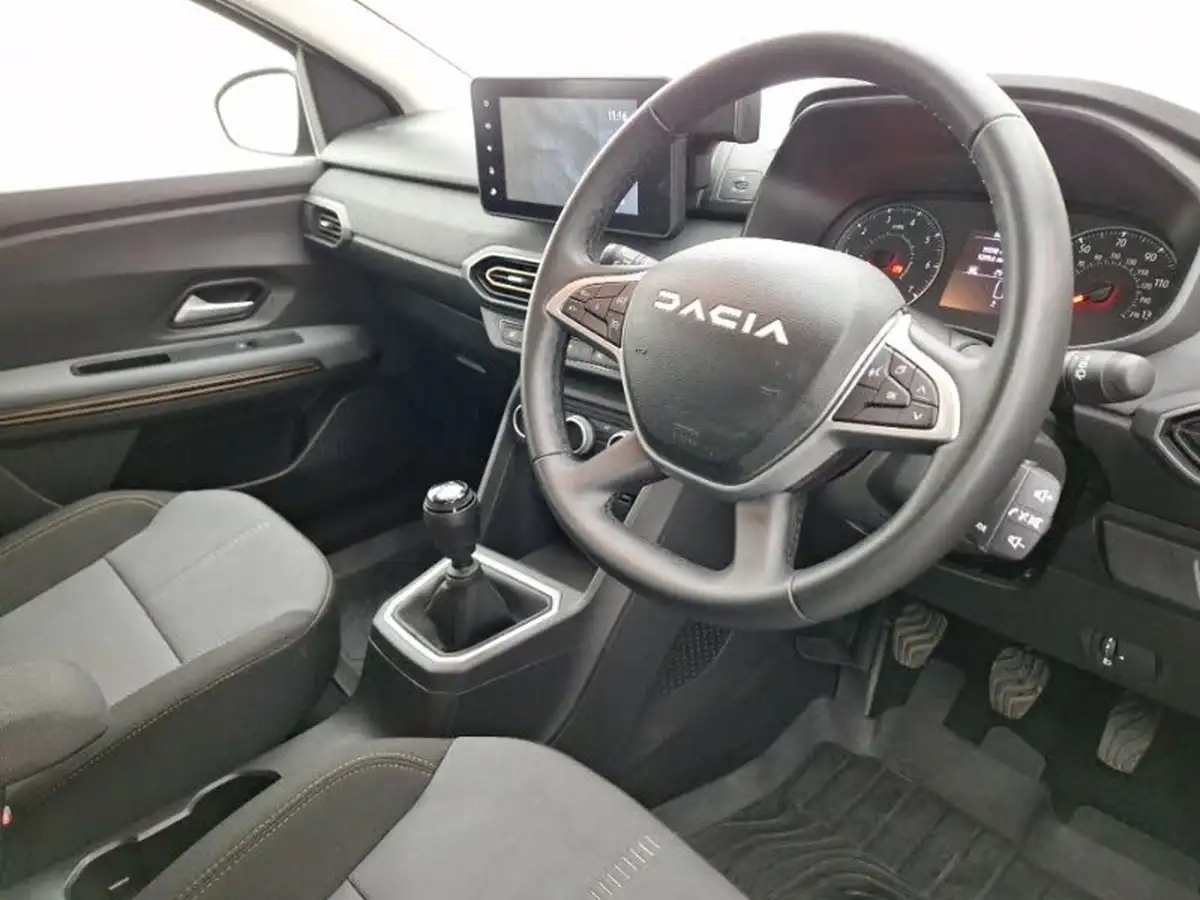 2023-dacia-sandero-stepway-10-tce-essential-90bhp-big-11