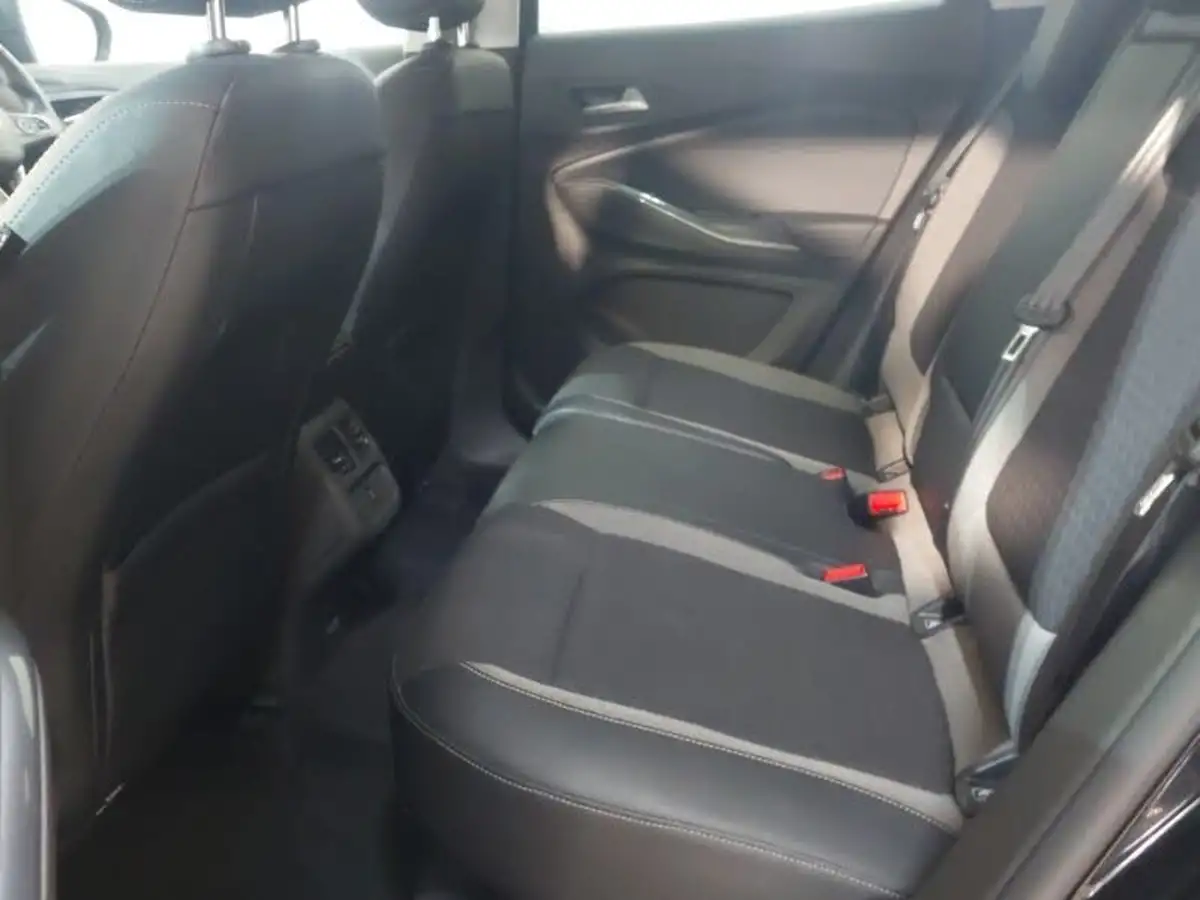 2020-vauxhall-grandland-x-12-sri-nav-big-5