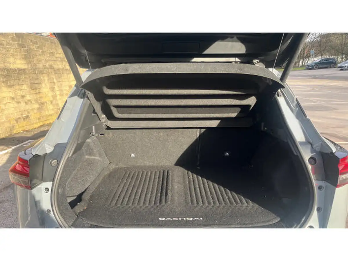 2022-nissan-qashqai-13-dig-t-tekna-158ps-xtronic-big-3