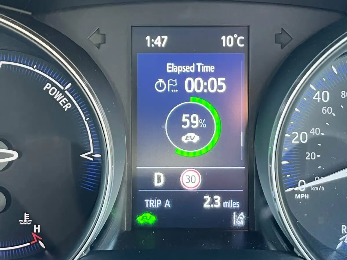 2022-toyota-c-hr-20-vvt-i-gr-sport-big-22