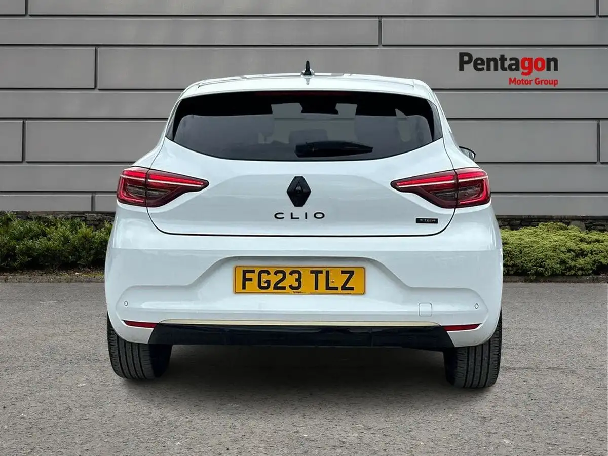 2023-renault-clio-16-engineered-big-13