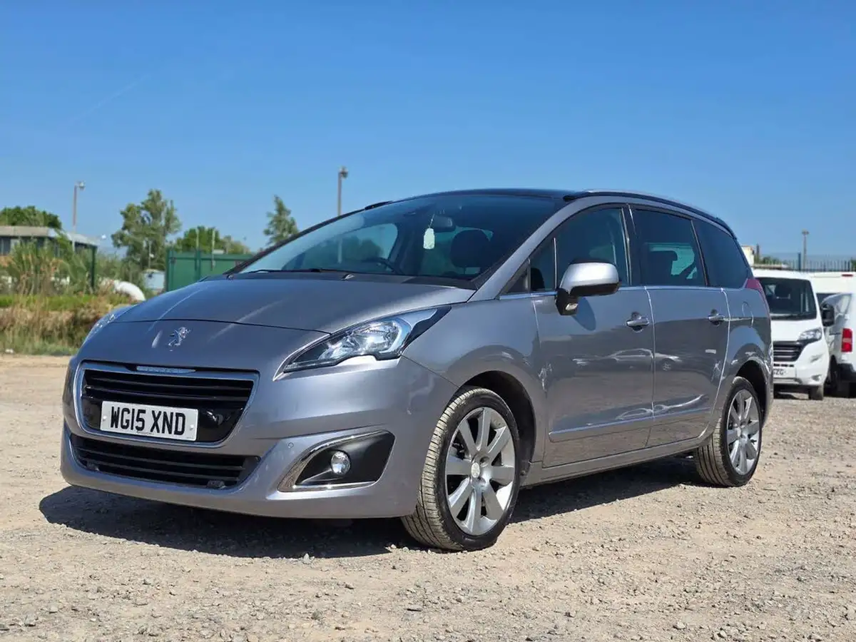 2015-peugeot-5008-16bluehdi-allure-auto-big-9