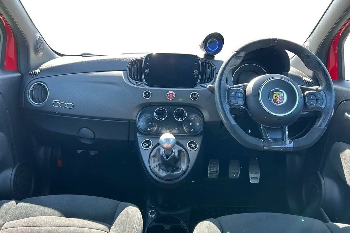 2022-abarth-595-14-tjet-competizione-big-7