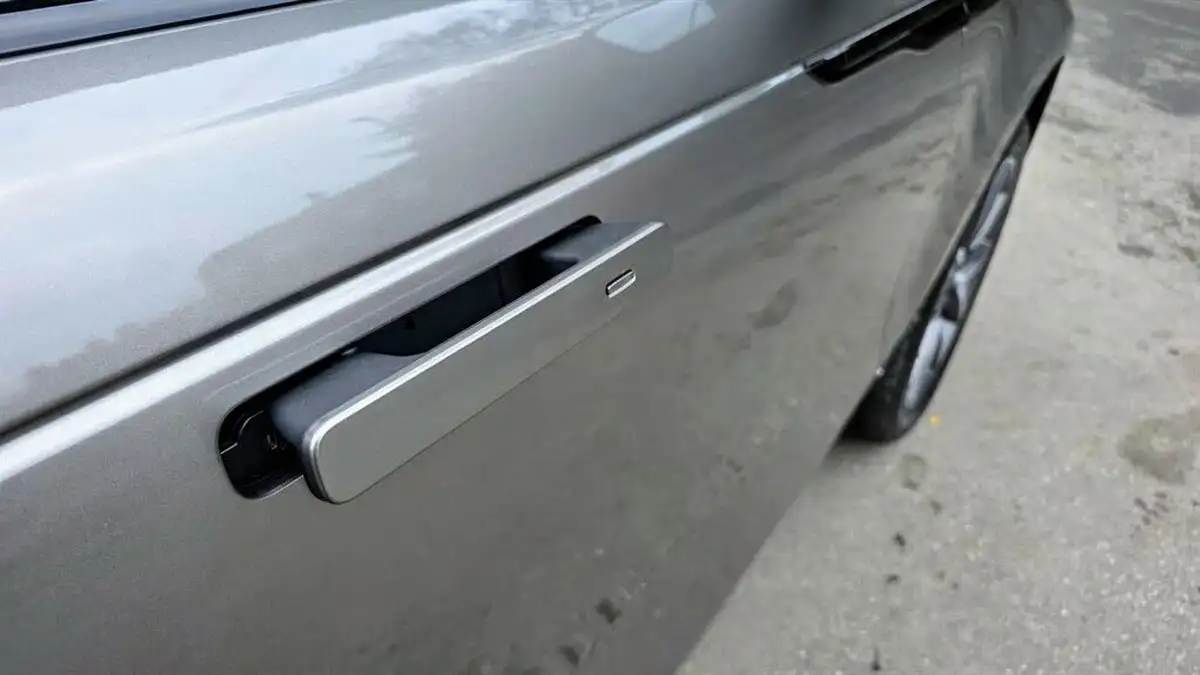 2021-land-rover-range-rover-velar-30-d300-r-dynamic-hse-big-12