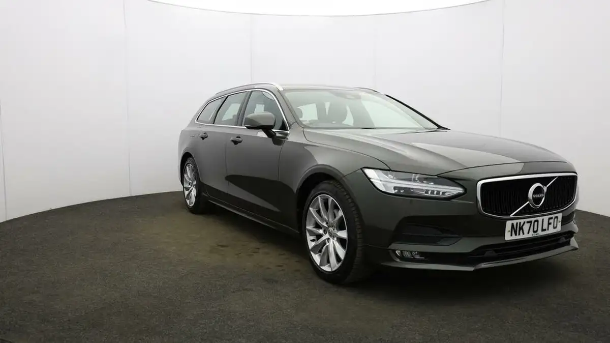 2020-volvo-v90-20-t4-momentum-plus-big-37
