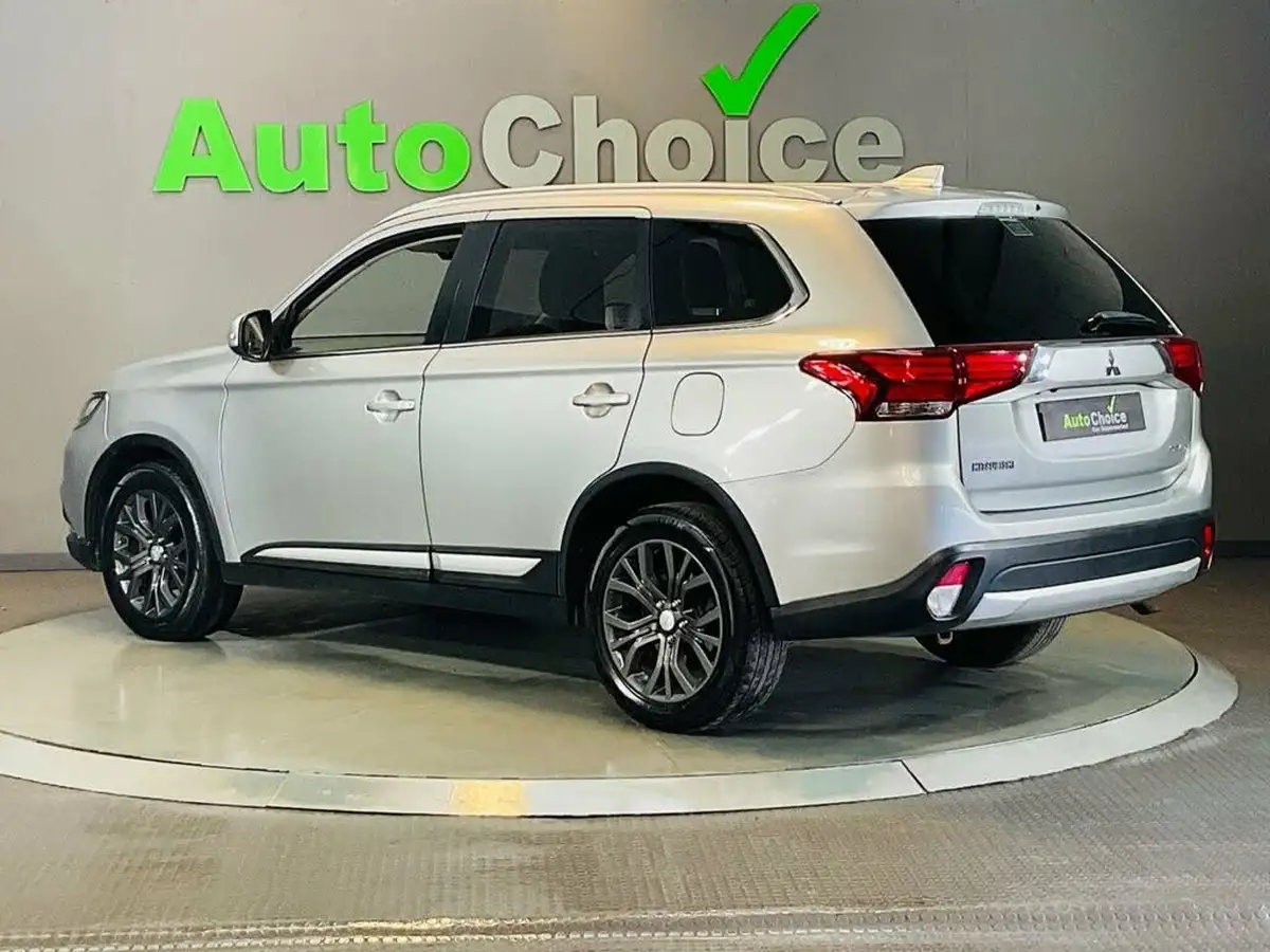2018-mitsubishi-outlander-22di-d-4-big-1