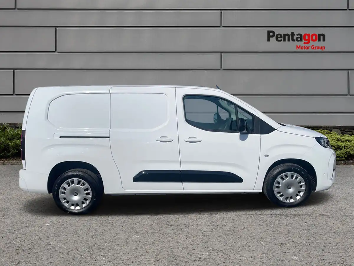 2025-vauxhall-combo-15cdti-pro-xl-100pseu6e-big-10