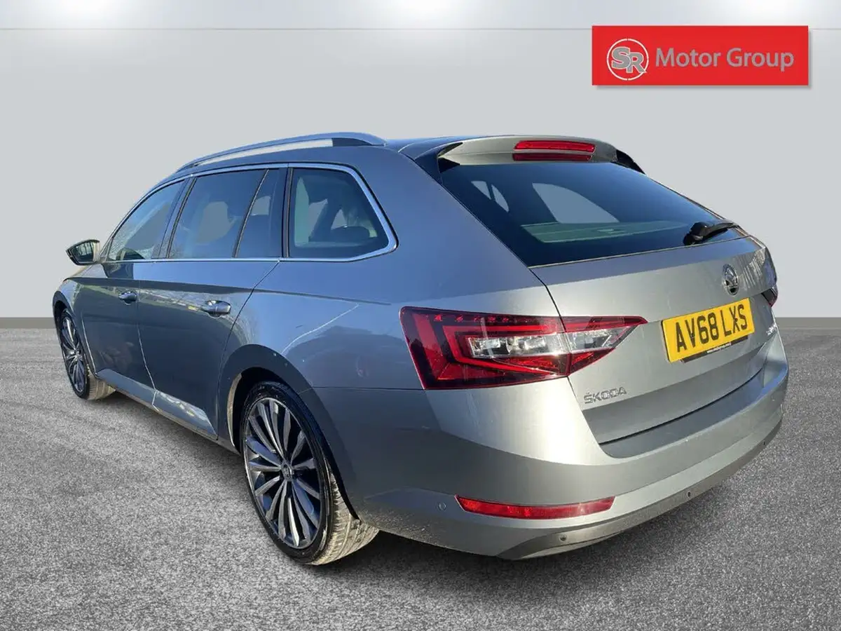 2018-skoda-superb-20tdi-scr-laurin-klement-190ps-estate-dsg-big-2