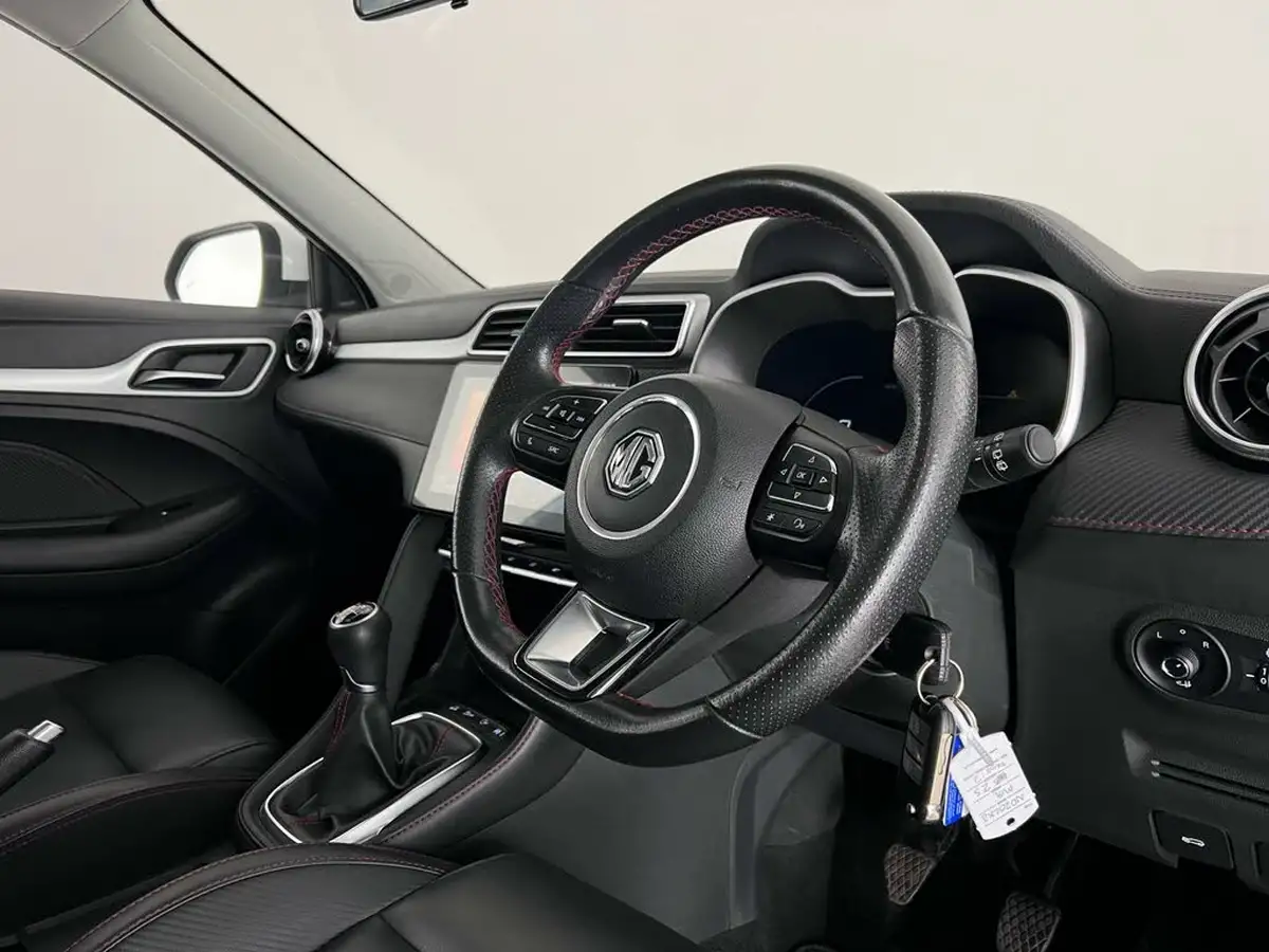 2020-mg-zs-suv-15-vti-tech-exclusive-106ps-big-10