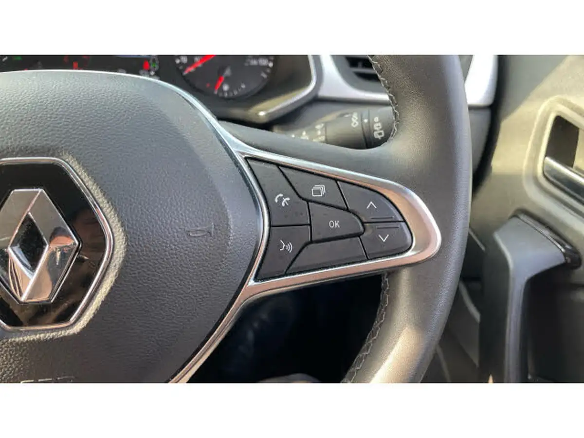 2022-renault-captur-10-tce-iconic-edition-big-21