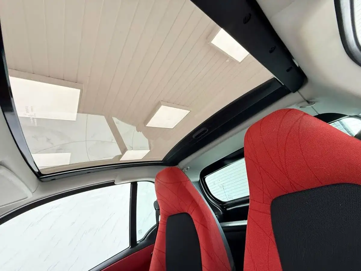 2013-smart-fortwo-10-passion-71bhp-coupe-big-11