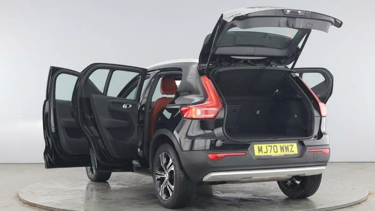 2020-volvo-xc40-20-b4-inscription-pro-big-10