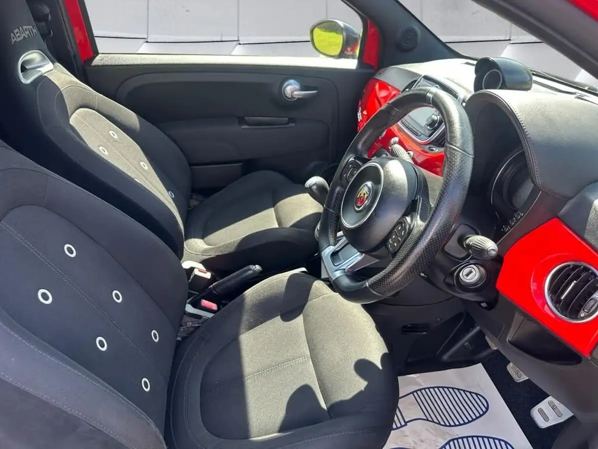 2017-abarth-595-14-tjet-big-9