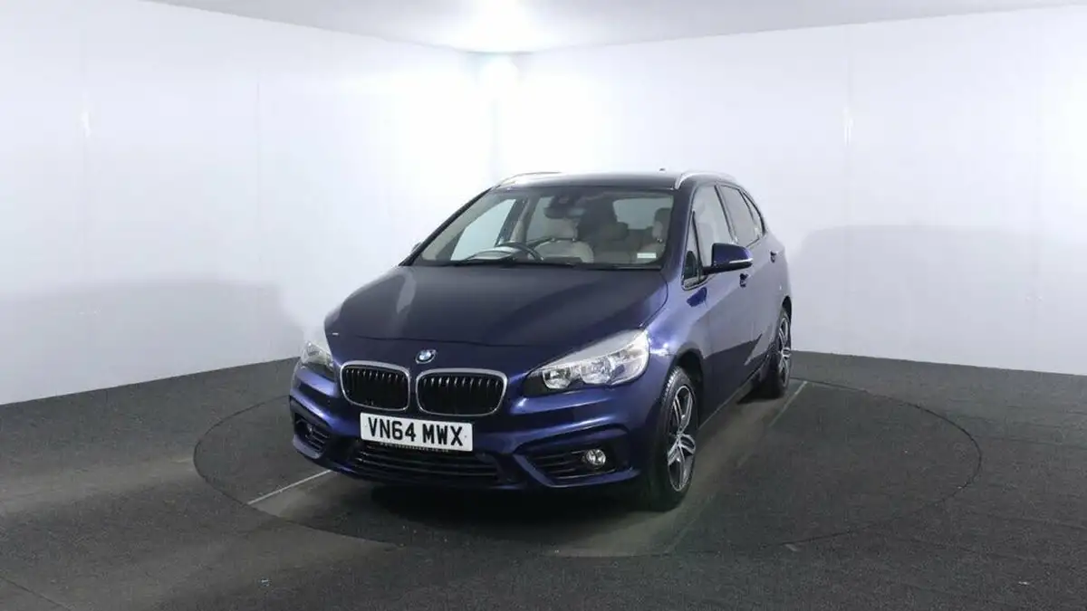 2014-bmw-2-series-15-218i-sport-big-2