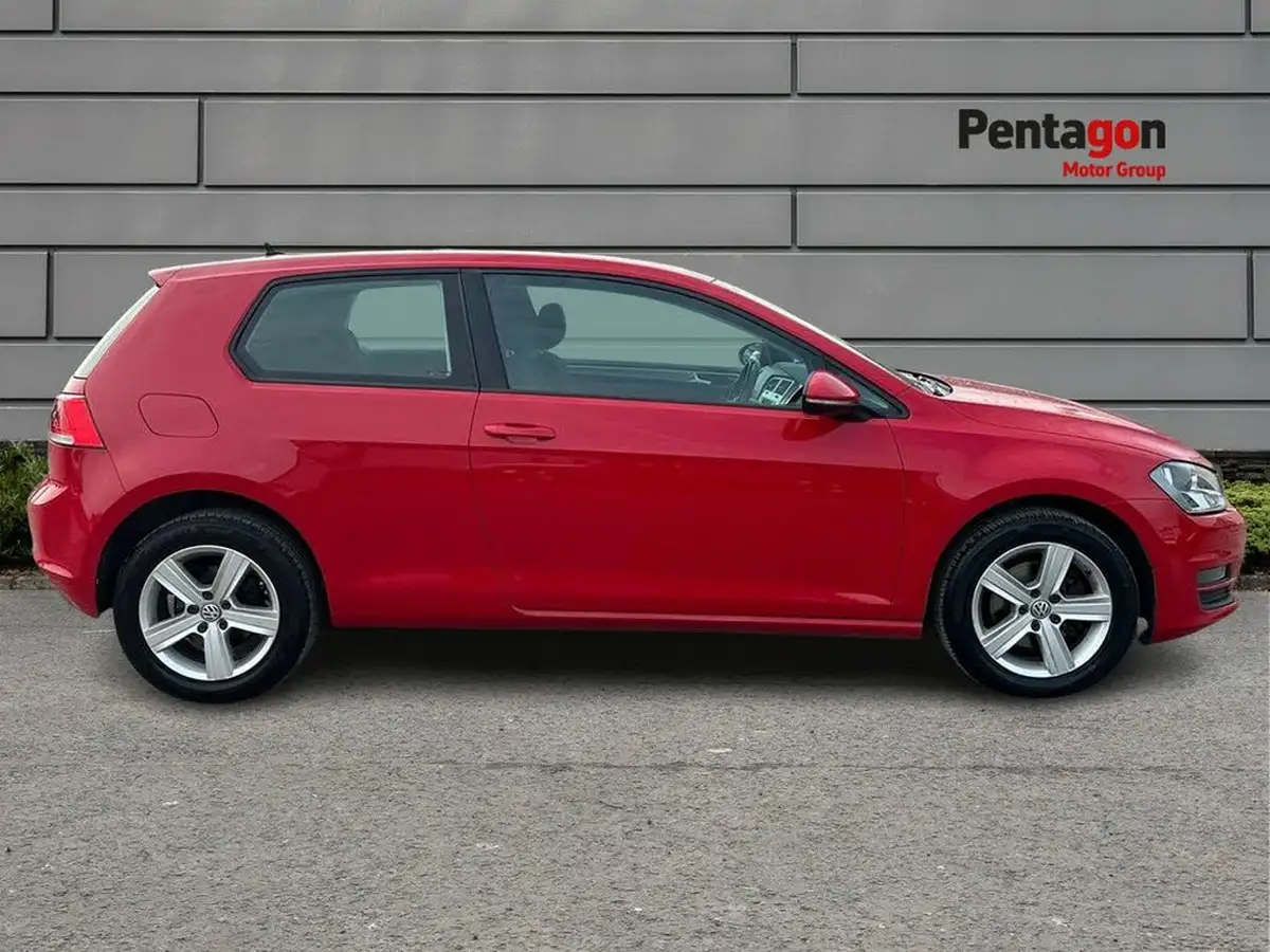 2016-volkswagen-golf-16tdi-match-edition-hatchback-3d-big-10