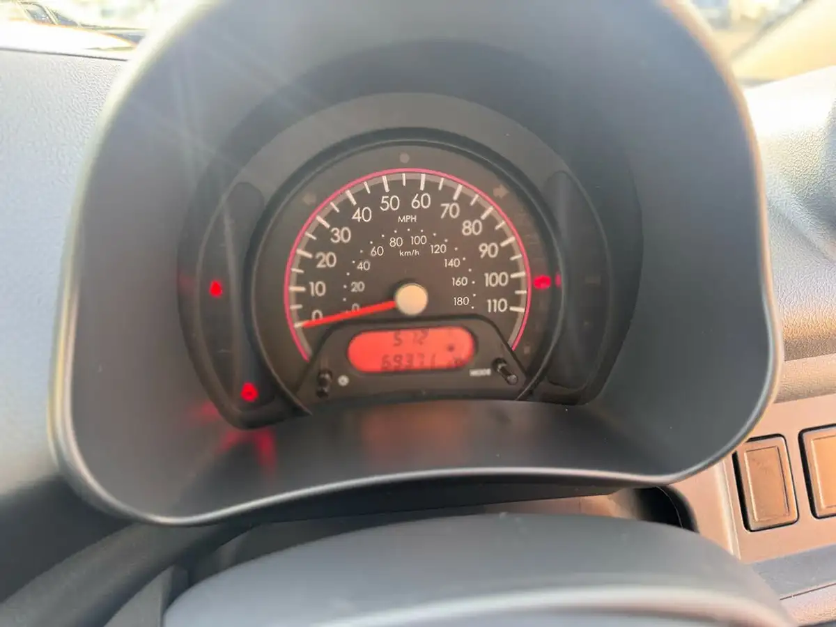 2014-suzuki-alto-10-sz-big-25