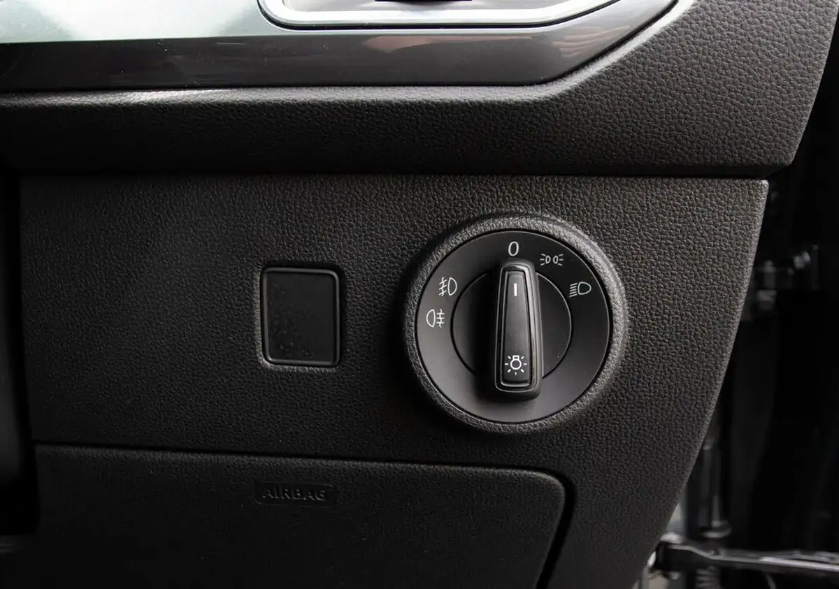 2022-seat-ateca-15-tsi-evo-se-technology-big-15