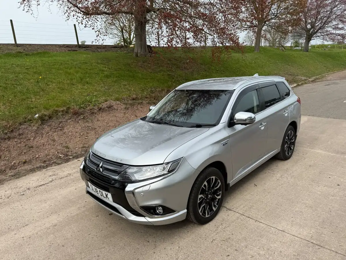 2018-mitsubishi-outlander-20-4hs-phev-5st-big-9