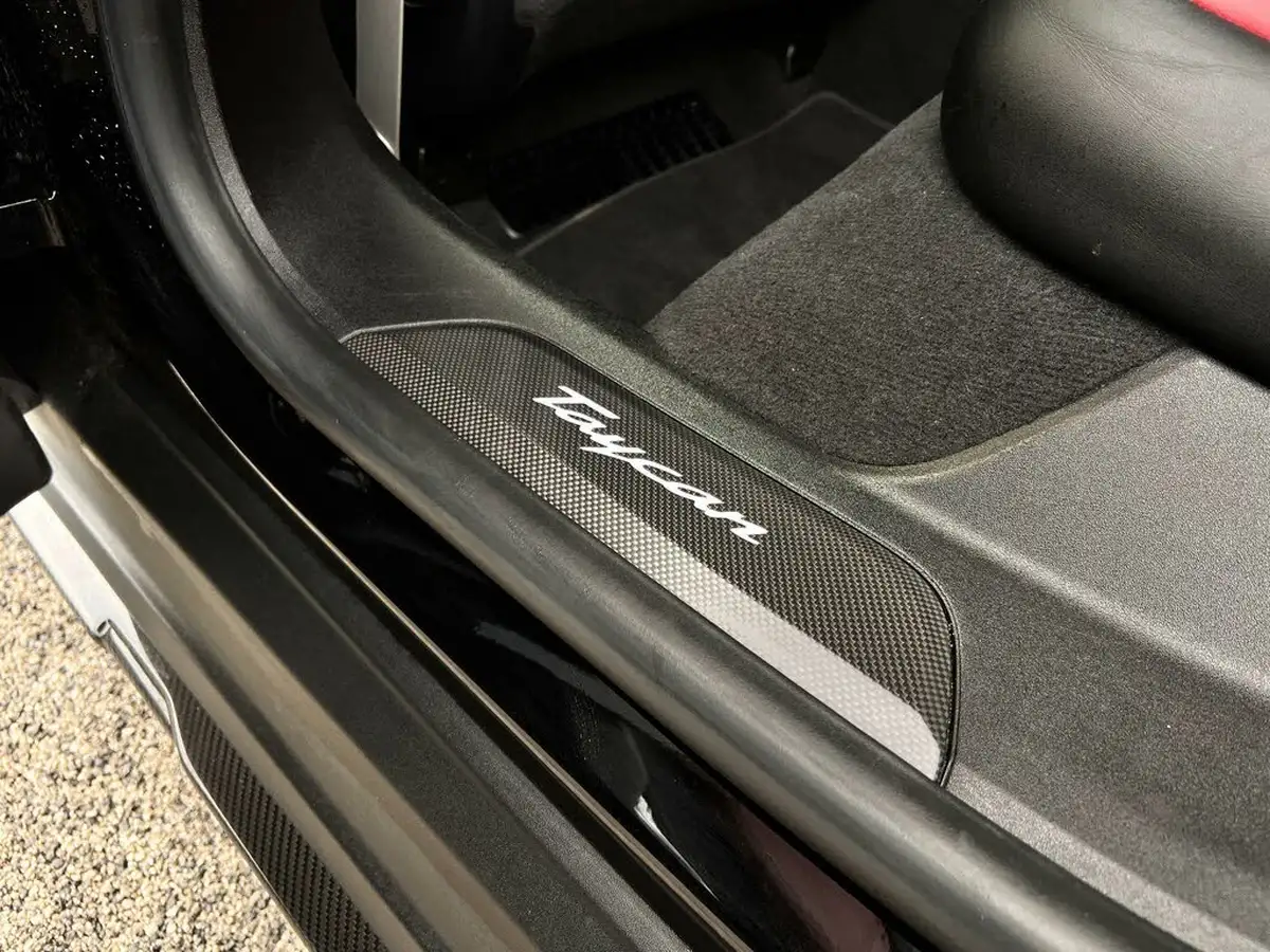 2021-porsche-taycan-e-turbo-s-cross-turismo-big-46