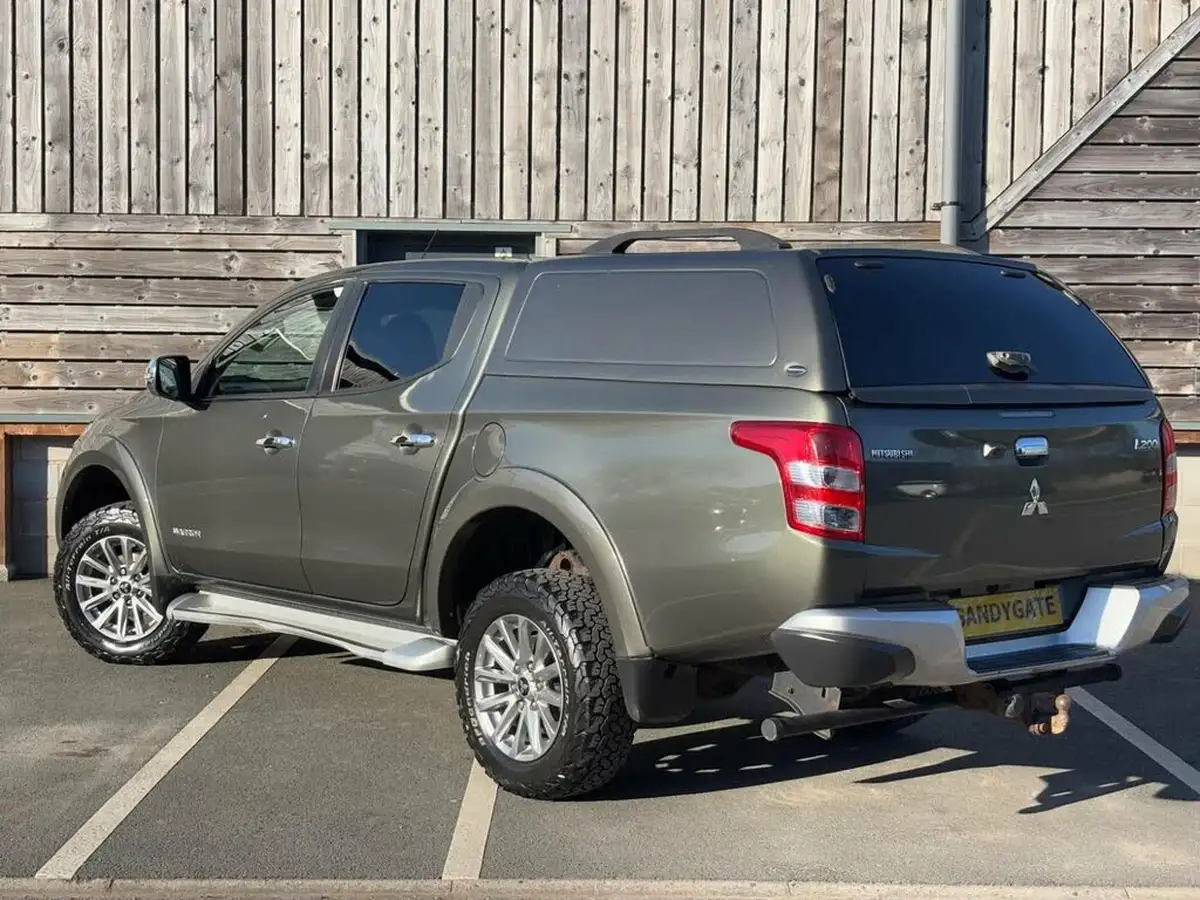 2018-mitsubishi-l200-24di-d-warrior-eu6-big-8