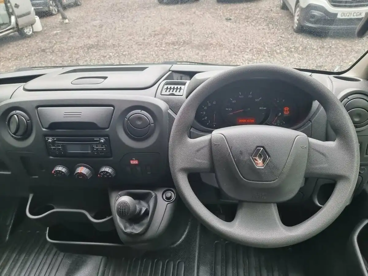 2019-renault-master-23dci-mm33-130-business-big-1