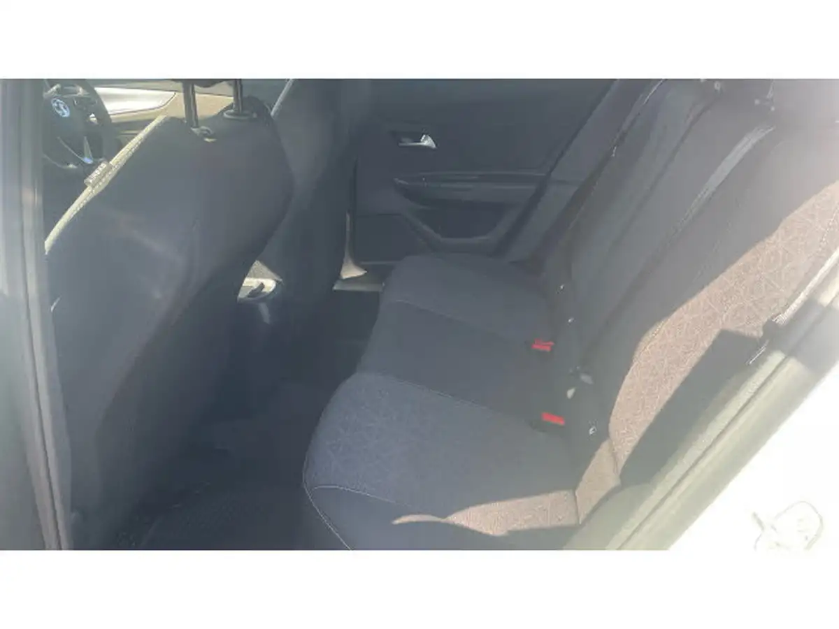 2023-vauxhall-mokka-12-design-136ps-big-15