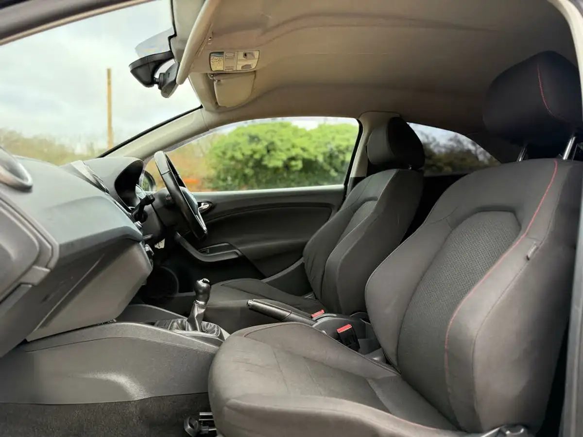 2016-seat-ibiza-12-tsi-fr-technology-110ps-sportcoupe-3d-big-16