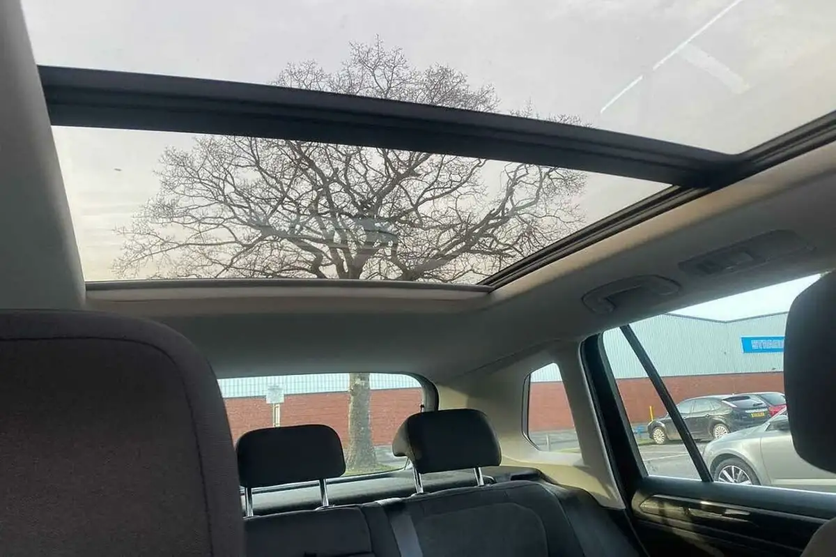 2021-volkswagen-tiguan-15-tsi-elegance-big-25