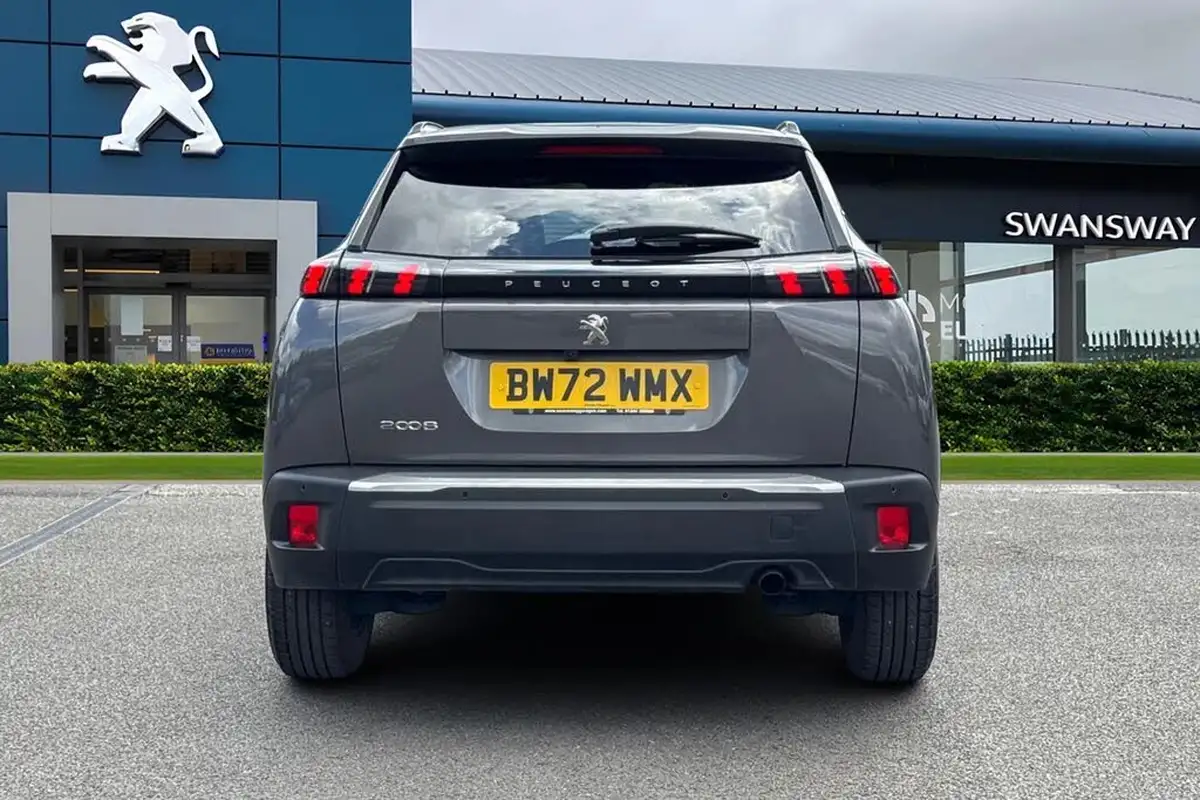 2023-peugeot-2008-suv-12-puretech-allure-premium-100bhp-big-3