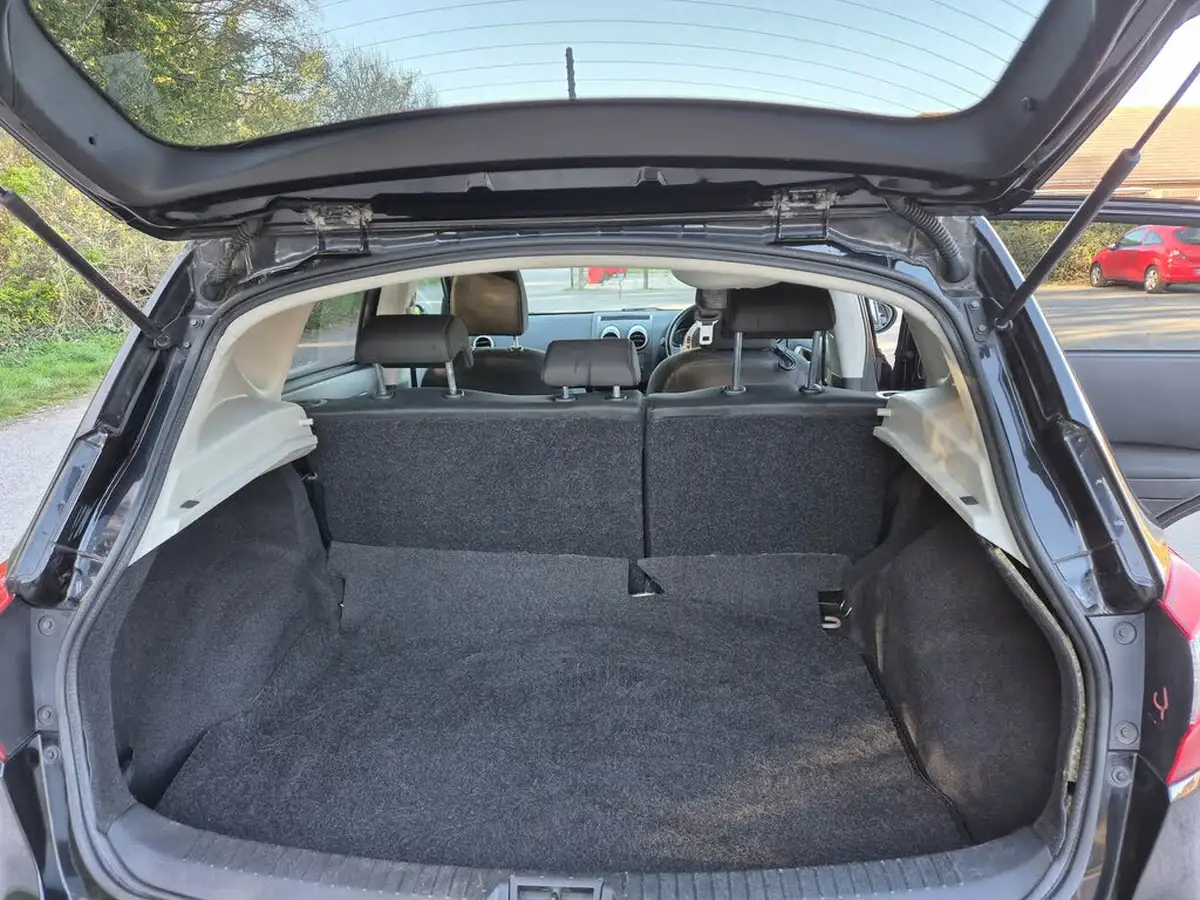 2010-nissan-qashqai-16-n-tec-big-13