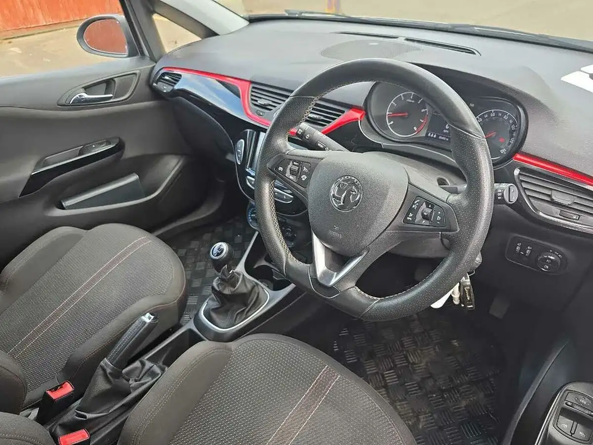 2019-vauxhall-corsa-14i-sri-vx-line-nav-black-90ps-5d-big-5