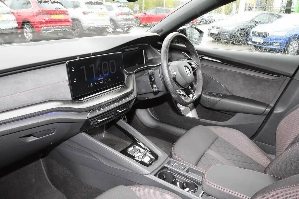 2022-skoda-octavia-20-tsi-vrs-hatchback-dsg-big-1