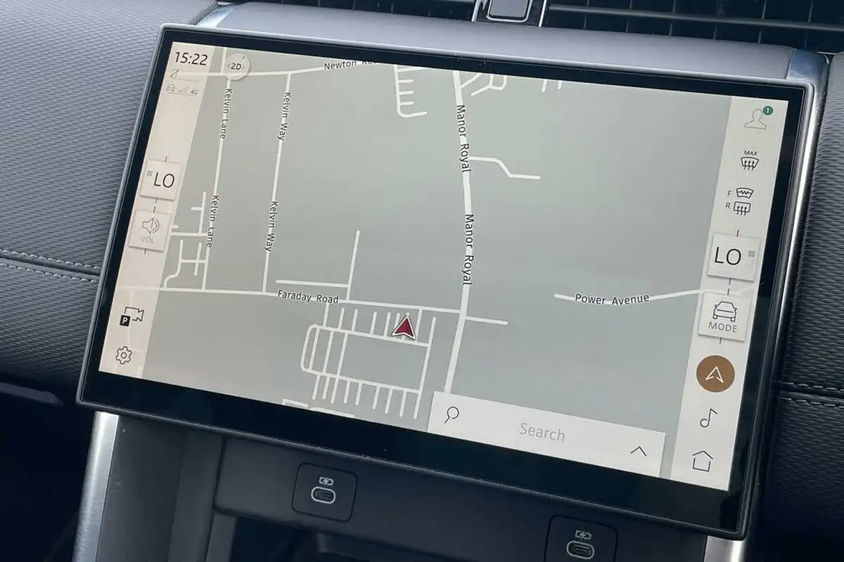 2024-land-rover-discovery-sport-15-p300e-dynamic-se-big-4