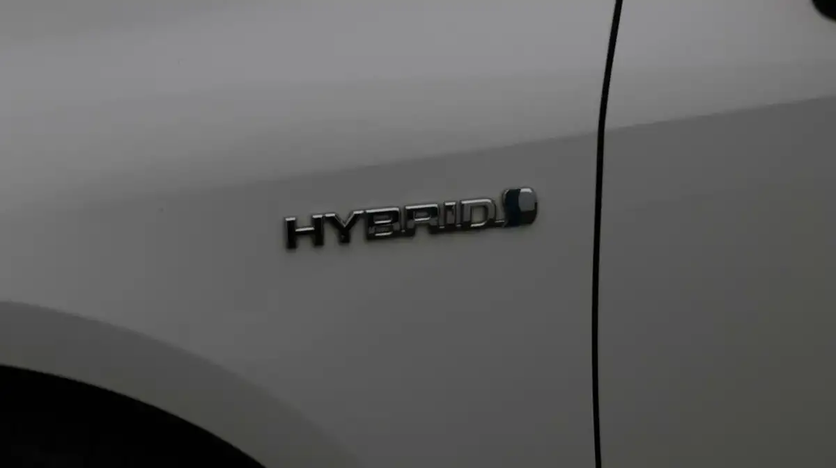 2019-toyota-corolla-18-vvt-i-design-trk-hatchback-5d-big-19