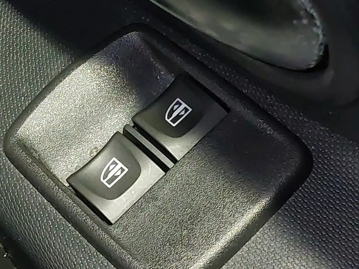 2017-dacia-sandero-stepway-15dci-laureate-big-18