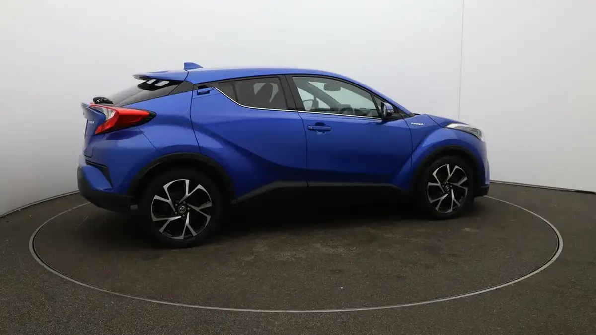 2018-toyota-c-hr-18-vvt-i-design-big-44