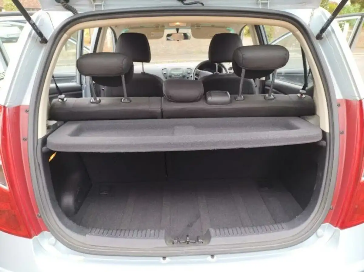 2013-hyundai-i10-12-active-auto-big-7