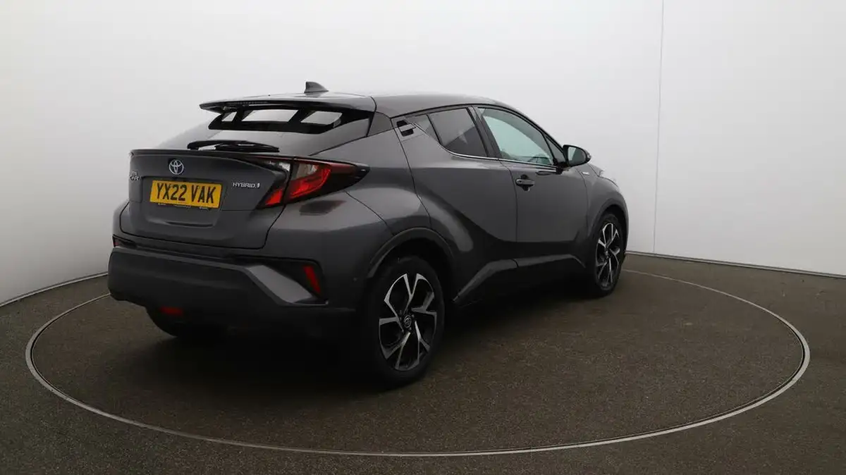 2022-toyota-c-hr-18-vvt-i-design-big-7