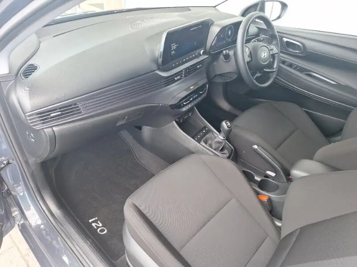 2024-hyundai-i20-10-t-gdi-premium-big-4