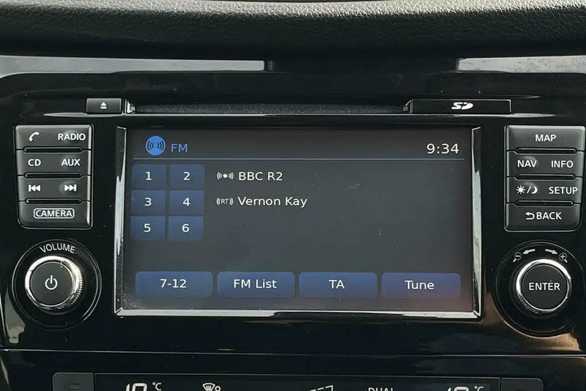 2016-nissan-qashqai-15dci-n-connecta-big-27