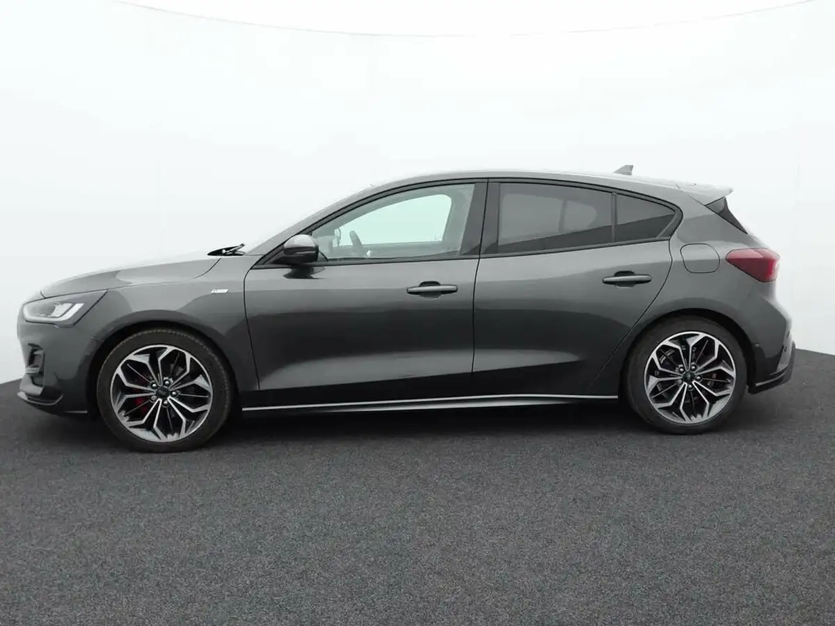 2023-ford-focus-10t-st-line-x-125ps-hybrid-mhev-hatchback-powershift-big-3