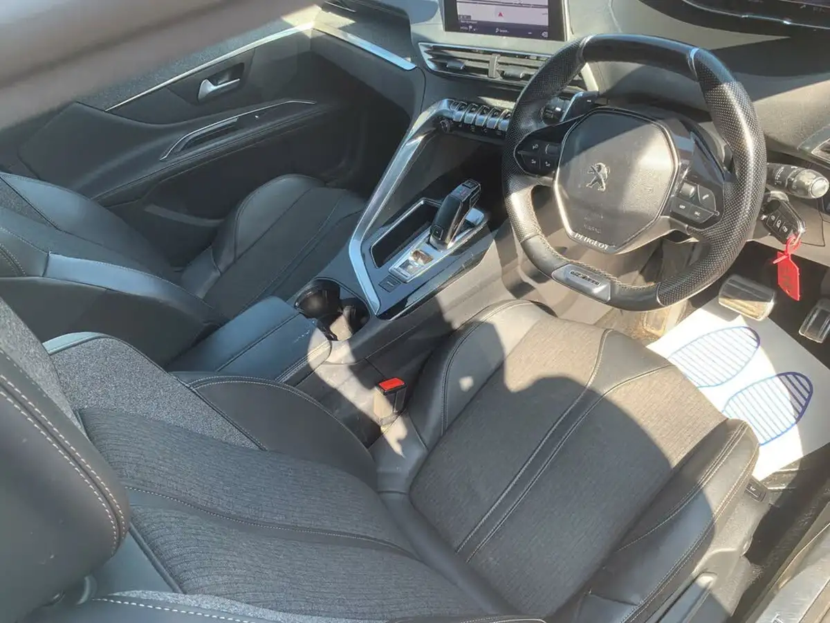 2018-peugeot-5008-suv-16-puretech-gt-line-big-31