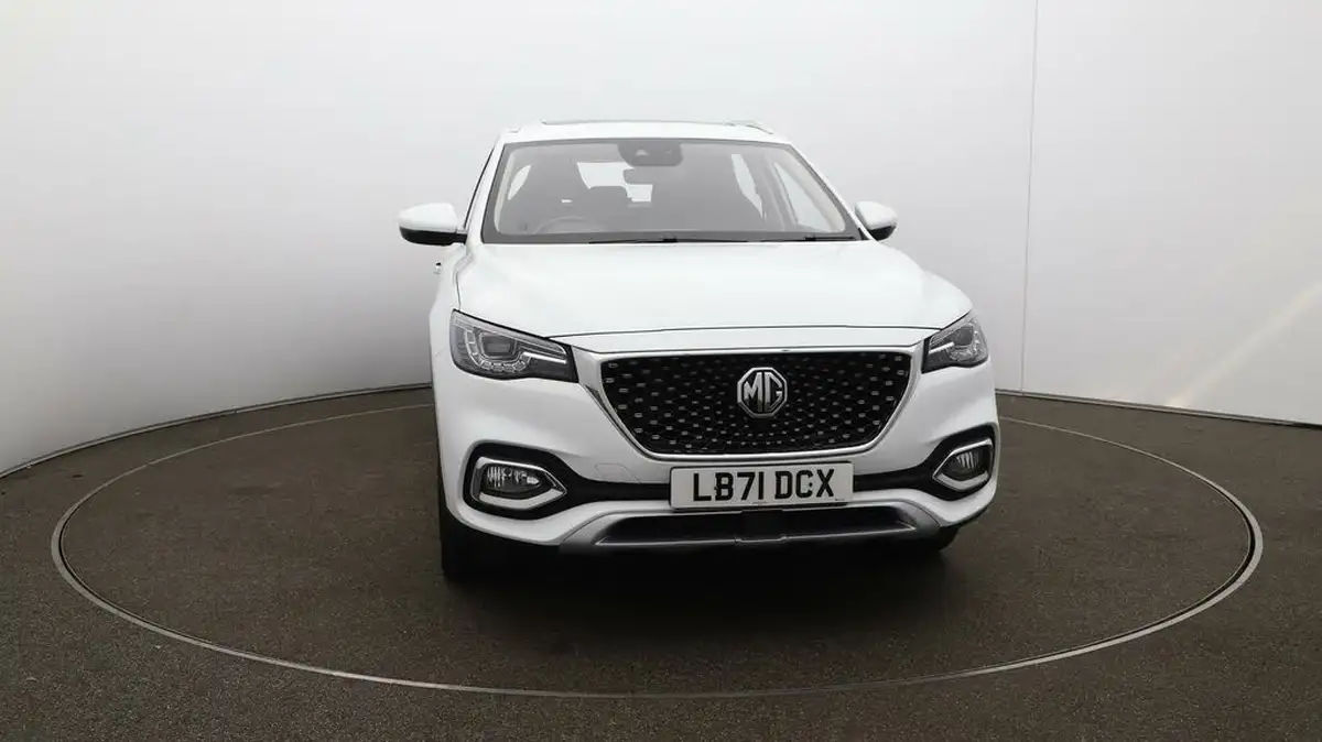 2022-mg-hs-15t-gdi-exclusive-162ps-big-34