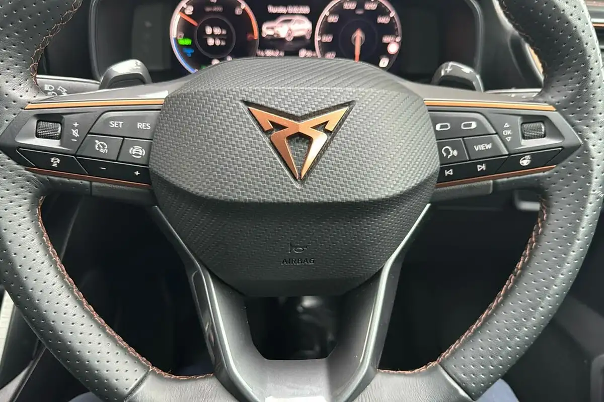 2024-cupra-formentor-14-e-hybrid-v2-big-19